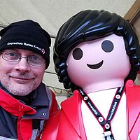 E. Flucht mit Maskottchen DRK